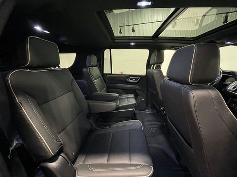 Used 2023 Chevrolet Suburban Premier AWD/4WD image 29