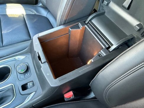 Used 2023 Chevrolet Traverse High Country w/ LPO, Floor Liner Package image 39