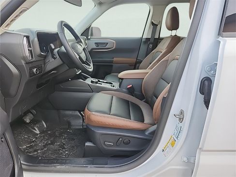 New 2025 Ford Bronco Sport Outer Banks w/ Sasquatch Outer Banks Package image 18