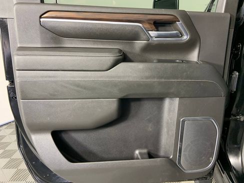 Used 2024 GMC Sierra 3500 SLT w/ SLT Convenience Package image 25