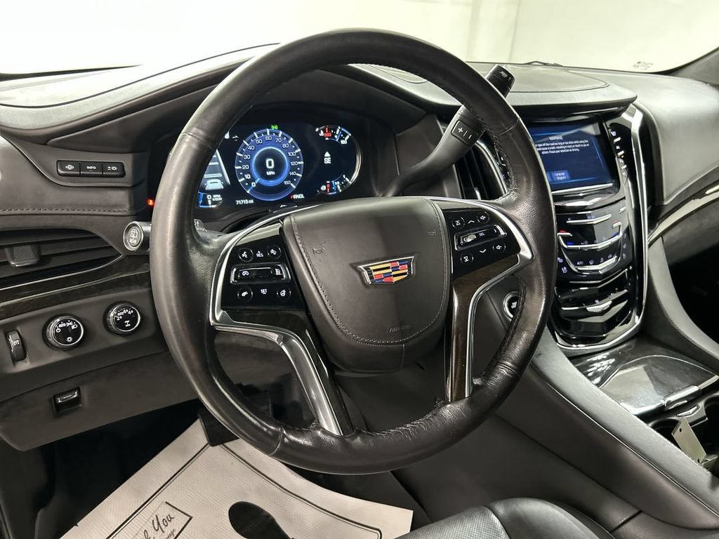 Used 2020 Cadillac Escalade Platinum AWD/4WD image 4