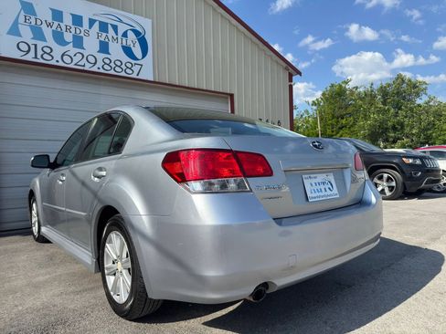 Used 2012 Subaru Legacy 2.5i Premium AWD/4WD image 19