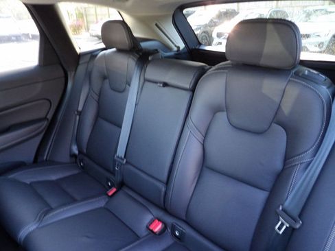 Certified 2023 Volvo XC60 B5 Ultimate w/ Climate Package image 26