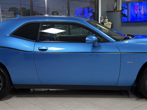 Used 2018 Dodge Challenger GT image 9