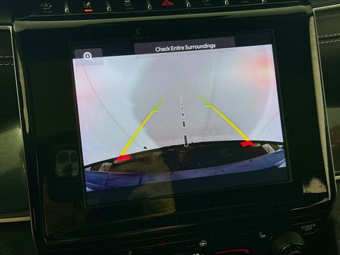 Used 2022 Jeep Grand Cherokee L Laredo image 2