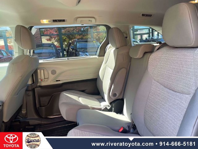 Certified 2024 Toyota Sienna LE AWD/4WD image 13