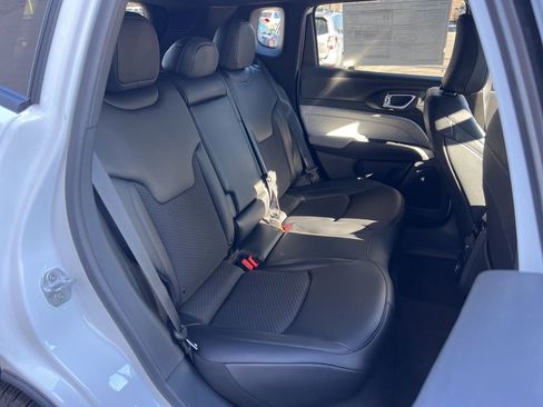 New 2026 Jeep Compass Latitude AWD/4WD image 23