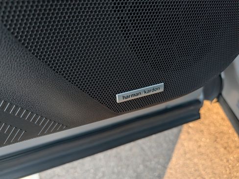 Certified 2025 Subaru Forester Limited image 27