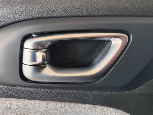 Used 2022 Jeep Compass Latitude image 11