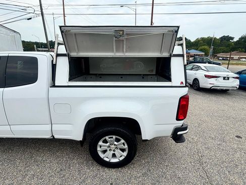 Used 2022 Chevrolet Colorado LT w/ Safety Package RWD image 12