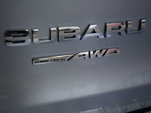 Used 2022 Subaru Ascent Premium w/ Convenience Package image 12