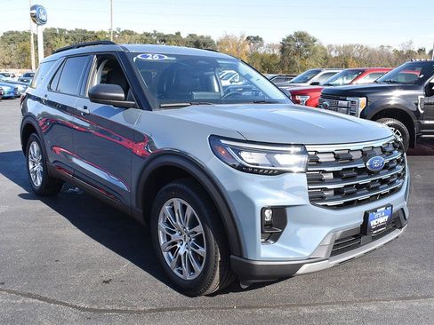 New 2026 Ford Explorer Active w/ Active Comfort Package image 14