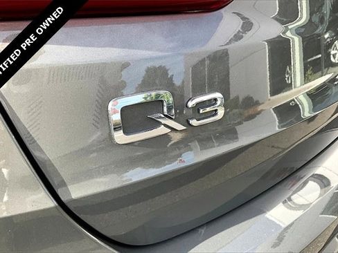 Used 2024 Audi Q3 2.0T Premium image 30