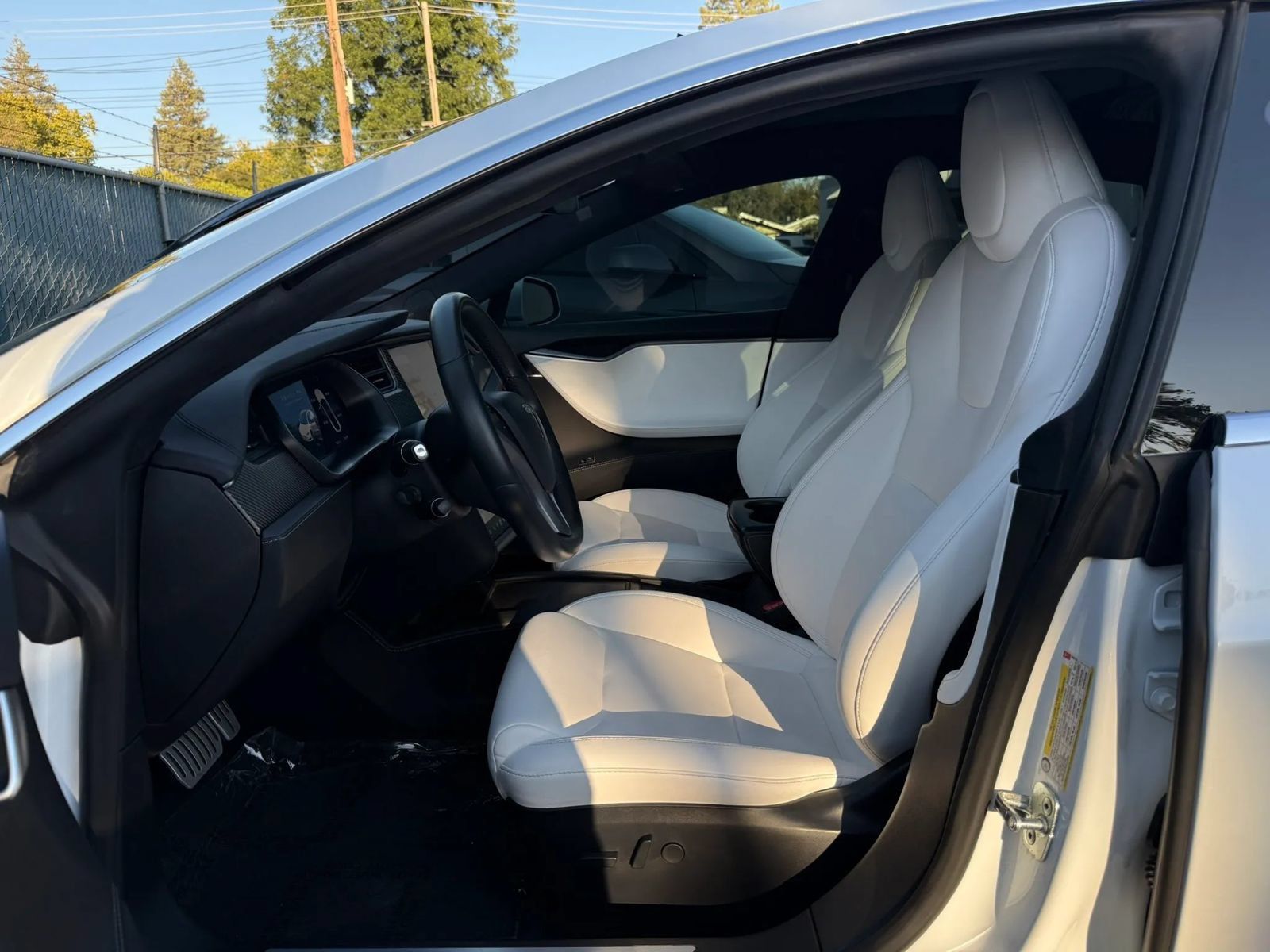 Used 2020 Tesla Model S Performance AWD/4WD image 3