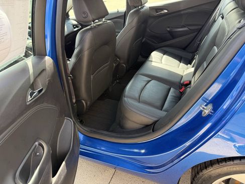 Used 2017 Chevrolet Cruze Premier FWD image 6