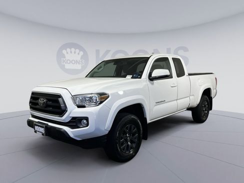 Used 2022 Toyota Tacoma SR5 w/ SR5 Appearance Package (SM) AWD/4WD image 1