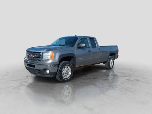 Used 2013 GMC Sierra 2500 SLE w/ SLE Preferred Package AWD/4WD image 4