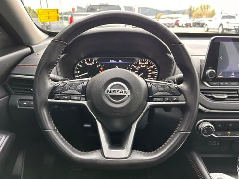 Used 2020 Nissan Altima 2.5 SR w/ Premium Package image 17