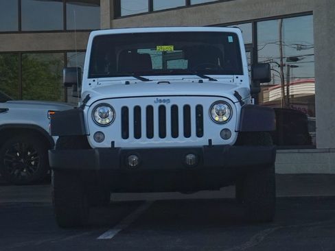 Used 2017 Jeep Wrangler Sport w/ Connectivity Group image 7