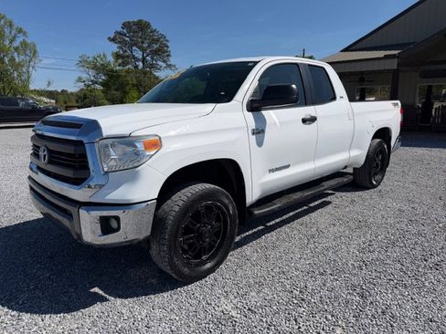 Used 2015 Toyota Tundra SR5 w/ SR5 Upgrade Package image 3