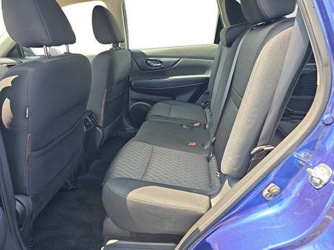 Used 2018 Nissan Rogue S AWD/4WD image 11