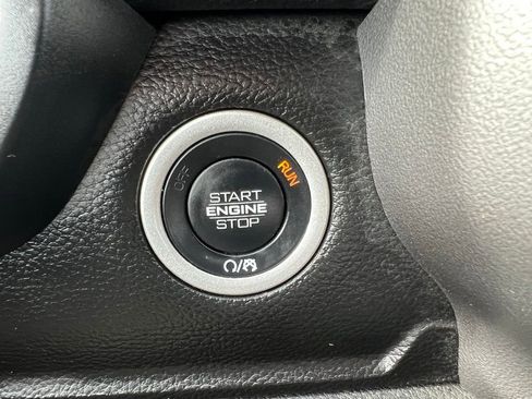 Used 2025 RAM 1500 Laramie AWD/4WD image 38