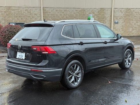 Used 2022 Volkswagen Tiguan SE image 4