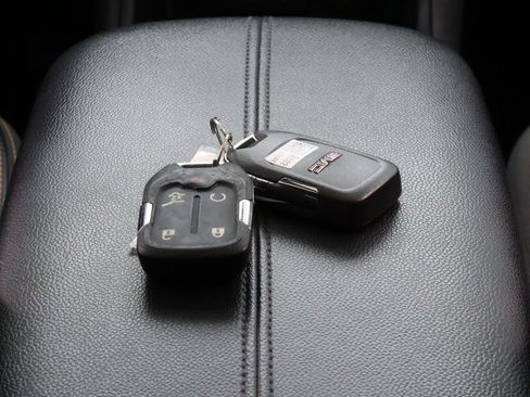 Used 2021 GMC Terrain SLT FWD image 18