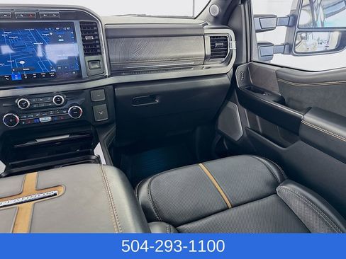 Used 2023 Ford F450 Platinum w/ FX4 Off-Road Package AWD/4WD image 27