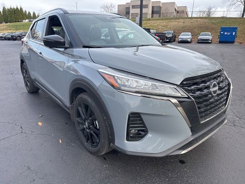 Used 2024 Nissan Kicks SR w/ SR Premium Package image 2