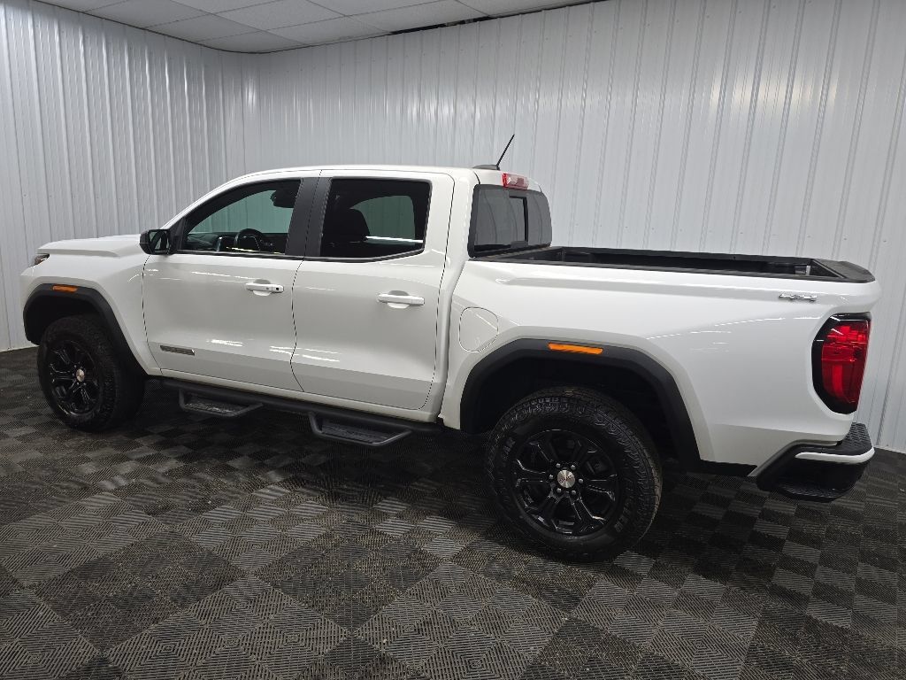 Used 2023 GMC Canyon Elevation w/ Elevation Premium Package AWD/4WD image 4