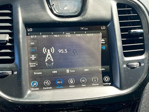 Used 2022 Chrysler 300 S RWD image 15