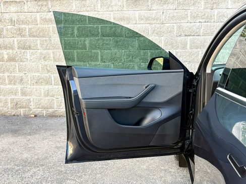 Used 2026 Tesla Model Y AWD image 15