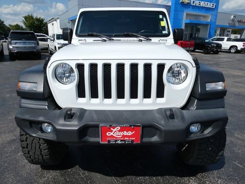 Used 2018 Jeep Wrangler Unlimited Sport S AWD/4WD image 9
