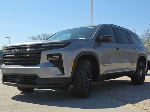 New 2026 Chevrolet Traverse LT w/ Midnight/Sport Edition AWD/4WD image 12
