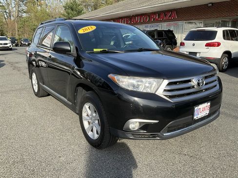 Used 2013 Toyota Highlander Plus AWD/4WD image 3