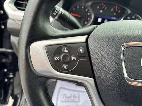 Used 2023 GMC Acadia SLT image 25