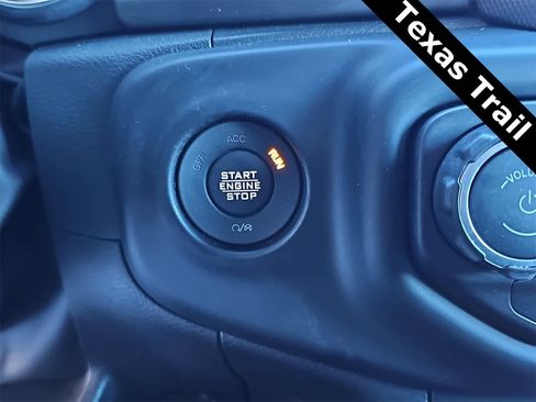 Used 2023 Jeep Gladiator Sport image 24