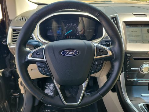 Used 2018 Ford Edge Titanium FWD image 21