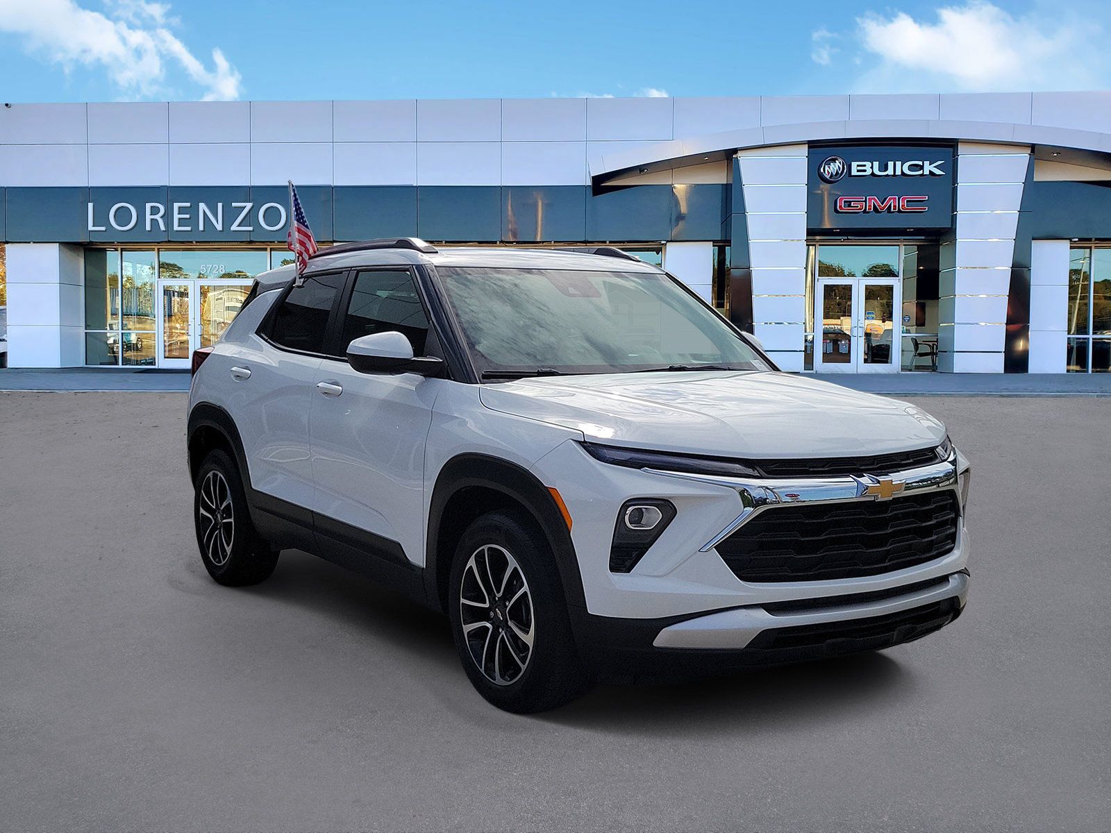 Used 2024 Chevrolet TrailBlazer LT w/ Driver Confidence Package FWD image 3