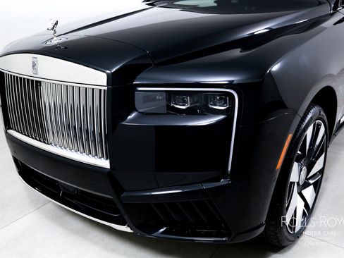 New 2026 Rolls-Royce Cullinan AWD/4WD image 45