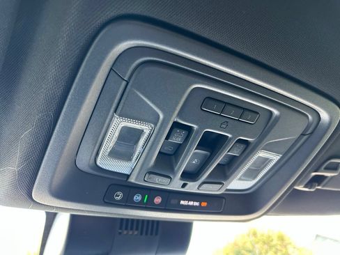 Used 2025 Chevrolet Silverado 1500 High Country AWD/4WD image 64