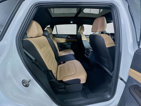 New 2026 Volkswagen Atlas Cross Sport SEL AWD/4WD image 29