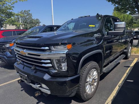 Used 2022 Chevrolet Silverado 2500 High Country w/ Z71 Off-Road Package AWD/4WD image 2