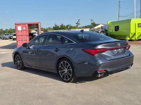 Used 2021 Toyota Avalon Touring FWD image 3