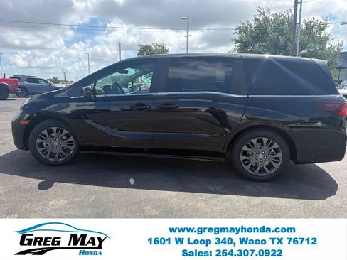 New 2026 Honda Odyssey Touring image 7