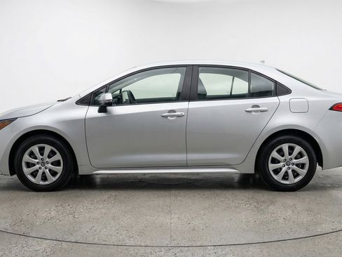 Used 2025 Toyota Corolla LE image 5