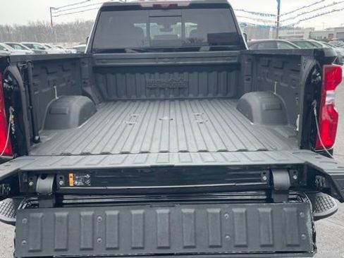 Used 2023 Chevrolet Silverado 3500 High Country w/ Z71 Off-Road Package image 5