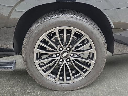 Used 2026 Cadillac Escalade ESV Platinum Sport w/ LPO, Floor Liner Package RWD image 33