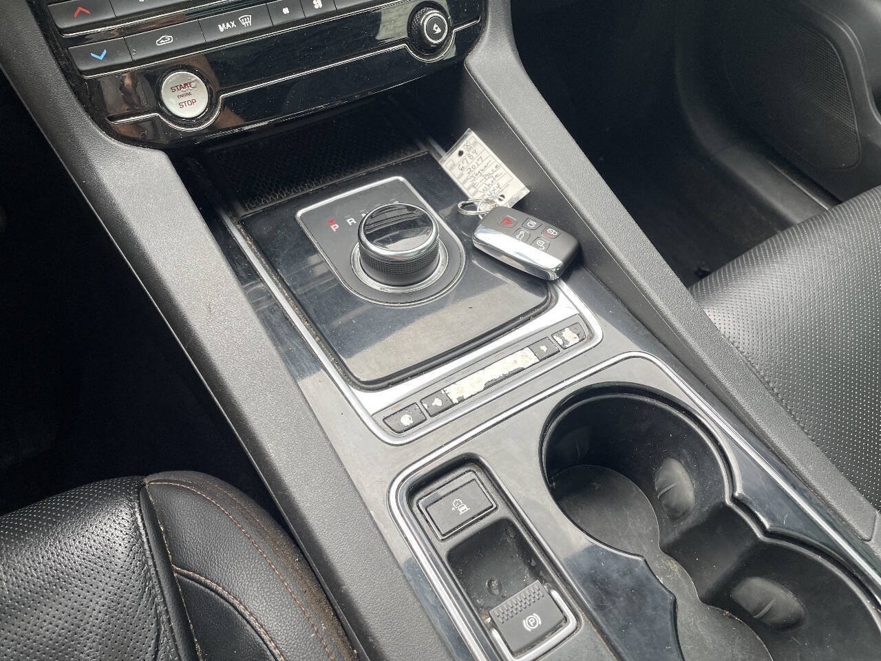 Used 2017 Jaguar F-PACE Prestige AWD/4WD image 38
